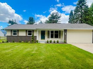 69712 White School Rd, Sturgis, MI 49091