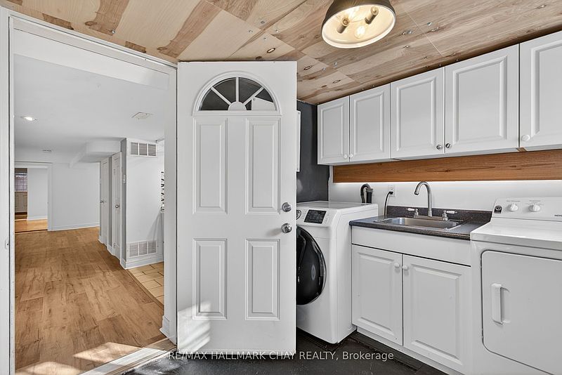 Toronto House for rent - 2 Bedrooms — photo 4