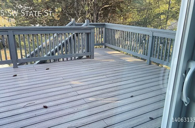 815 SW State St — Photo 5