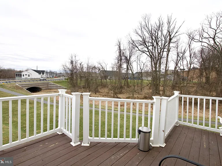 633 Keswick Ct — Photo 36