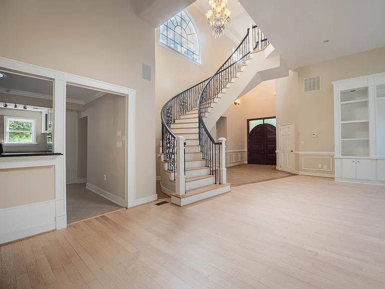 10805 S Glen Rd — Photo 25