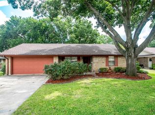 1114 Hillside Dr, Gainesville, TX 76240