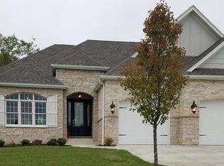 9272 Michigan Dr, Winfield, IN 46307