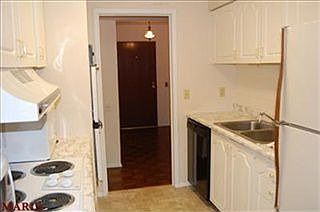 4th image of 585 Coeur De Royale Dr APT 401