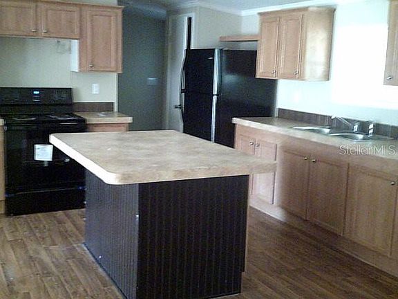 4th image of 12139 Parkwood St