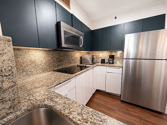 3rd image of 546 SW 1st St APT 204