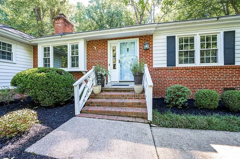 4 bed, 1996 sqft, $3,375 — Photo 4