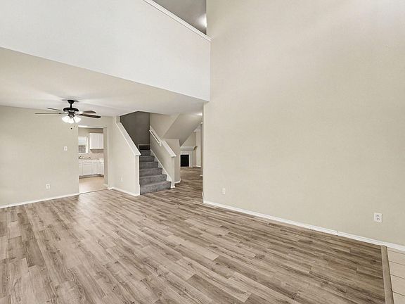 5th image of 15634 Haleys Landing Ln