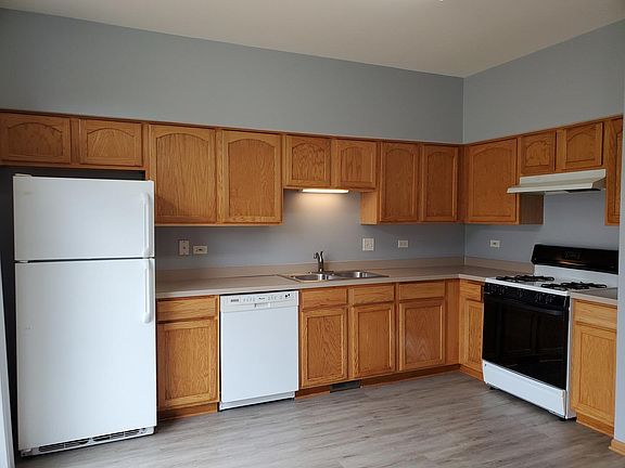 3rd image of 2818 Troon Dr