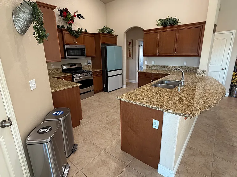 1274 N Cerritos Ave — Photo 14