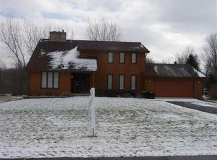 1271 Whalen Rd, Penfield, NY 14526