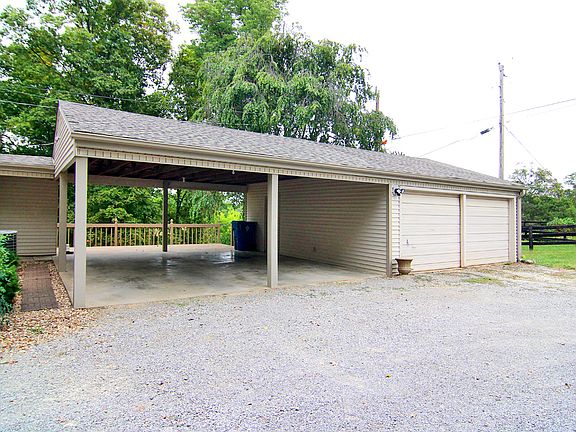 4th image of 353 Wellington Dr