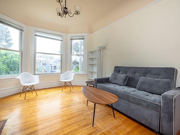 4th image of 123 Belvedere St APT 2