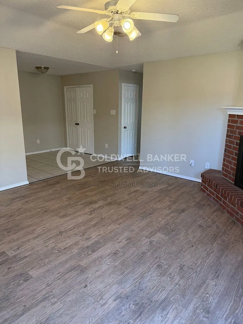 2 bed, 2.0 bath, 1126 sqft, $1,075 — Photo 4
