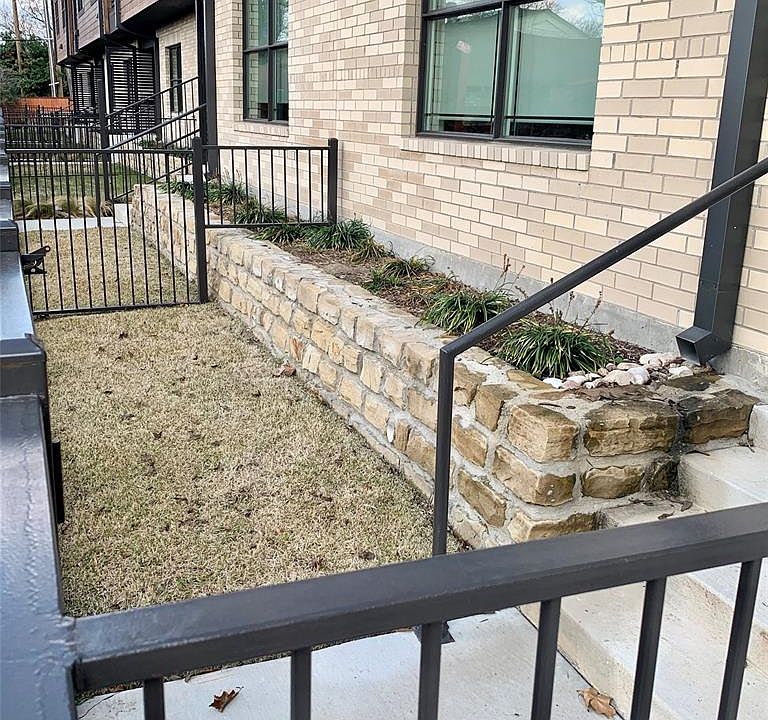 1st image of 5607 Belmont Ave #120