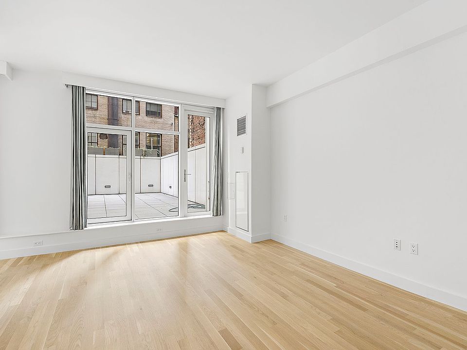 1st image of 5 E 44th St #2B