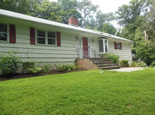 356 Red Fox Rd, Stamford, CT 06903