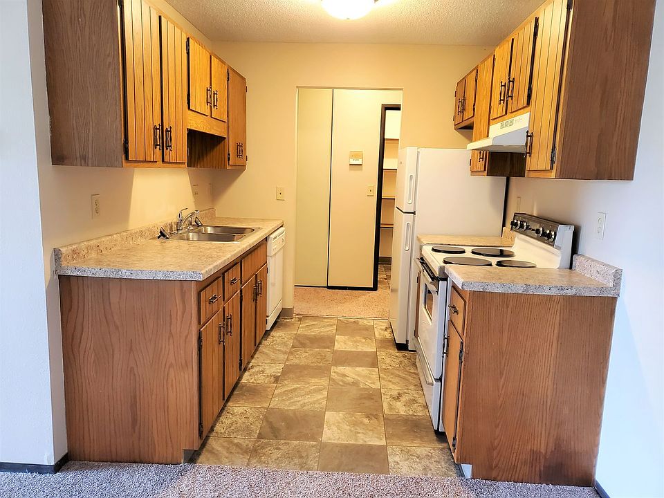 1st image of 3625 11th St S Unit 202