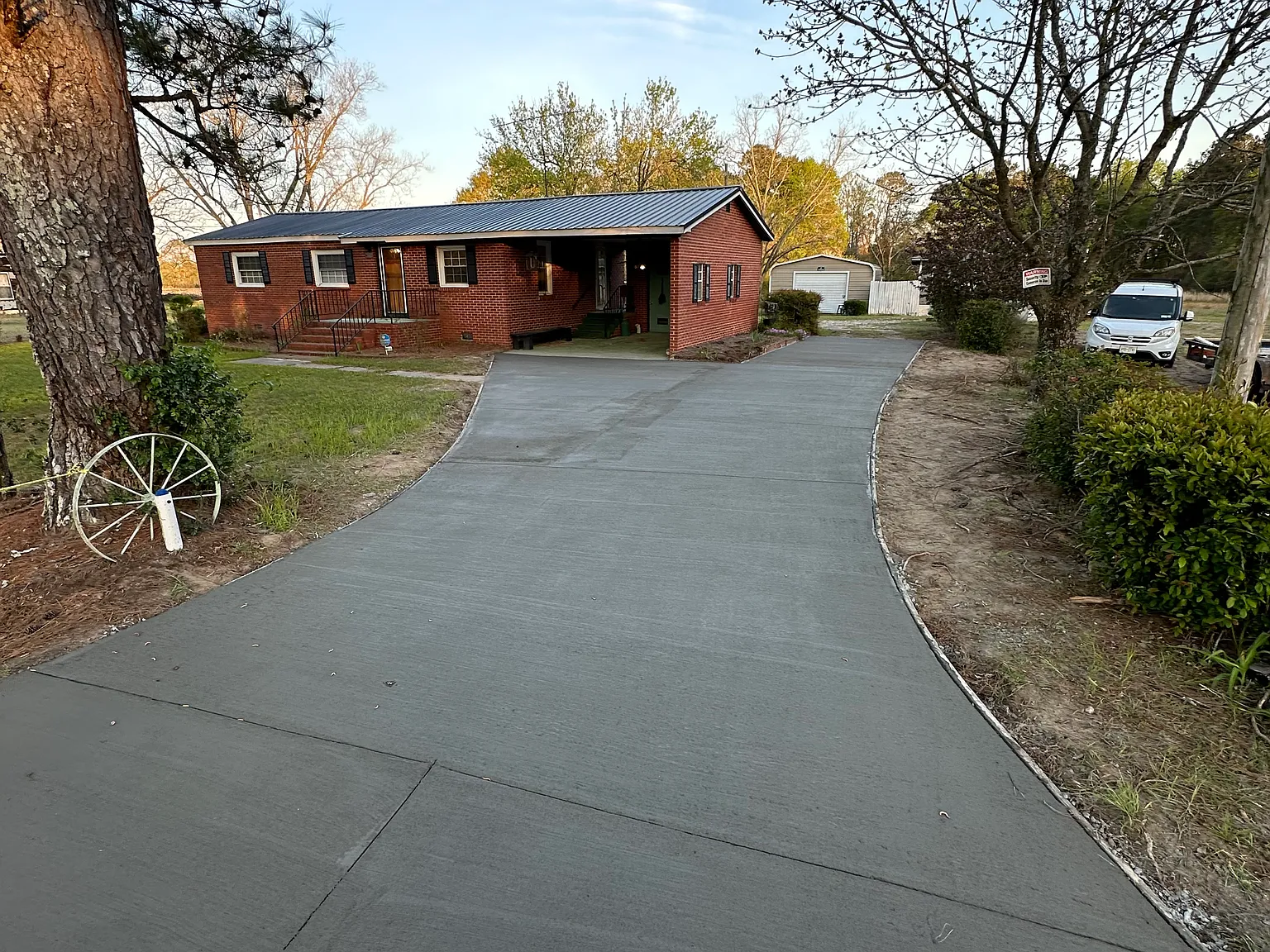 3 bed, 861 sqft, $1,050 — Photo 1