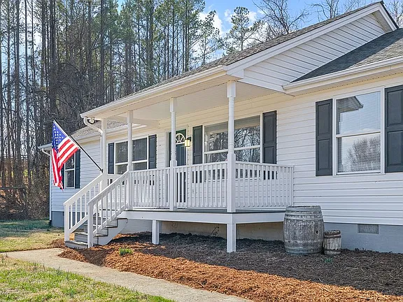 850 Greenwood Rd — exterior photo