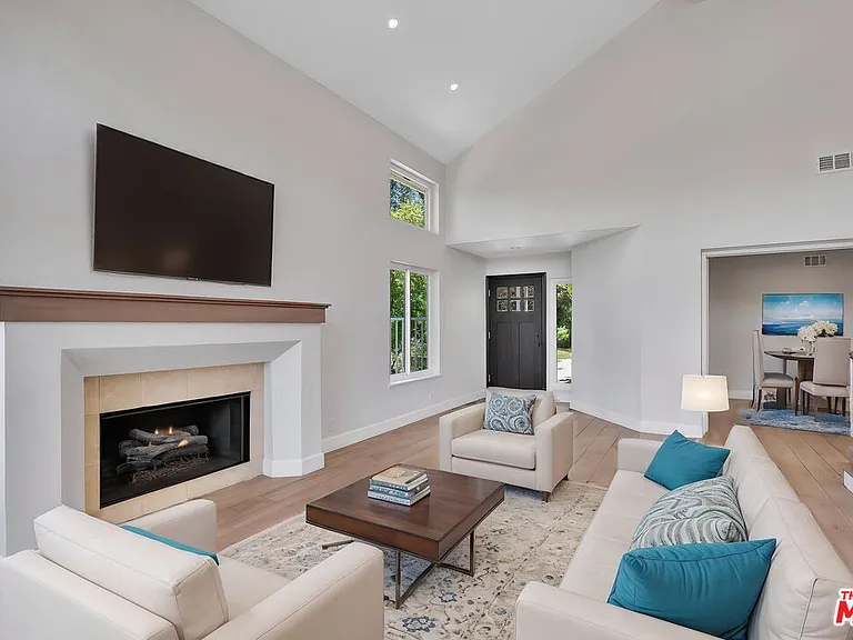 24701 Calle Conejo — Photo 11