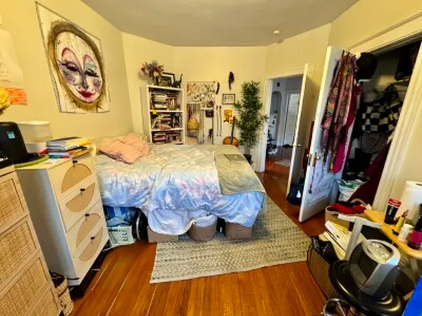 195 Winthrop Rd #3, Brookline, MA 02445