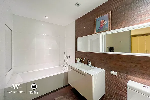 Sold by Coldwell Banker Warburg | media 26