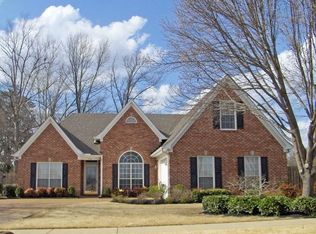3741 Appling Lake Dr, Bartlett, TN 38133