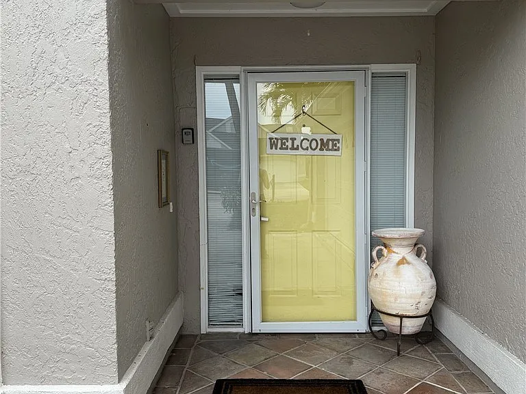 15009 Cloverdale Dr — Photo 3