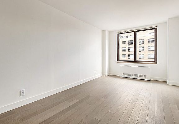 5th image of 108 E 96th St APT 7D