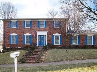 1032 Dutch Mill Dr, Ballwin, MO 63011