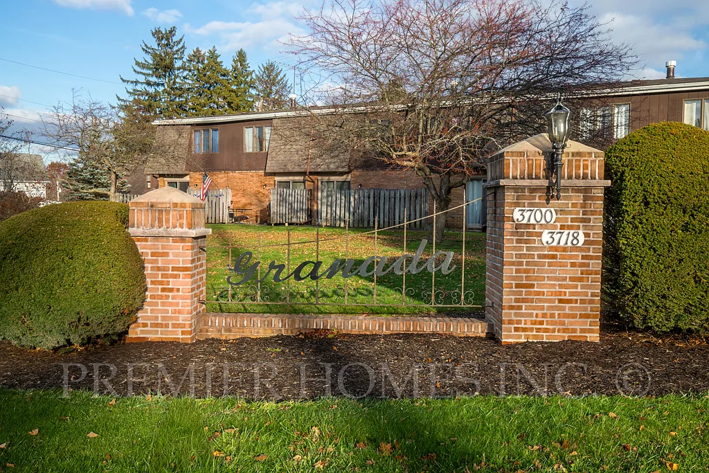 2 bed, 1.5 bath, $1,295 — Photo 1