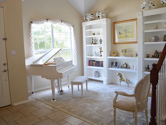 3rd image of 2506 Great Bear Ln