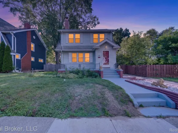 30 Dakota St, Pontiac, MI 48341