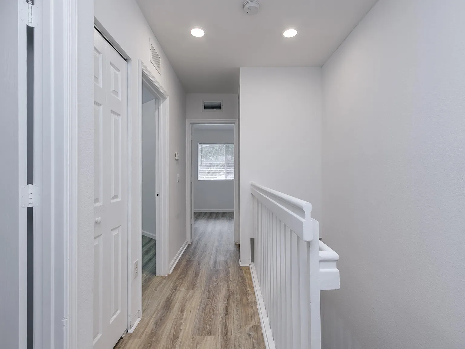 3 bed, 2.5 bath, 1306 sqft, $2,800 — Photo 3