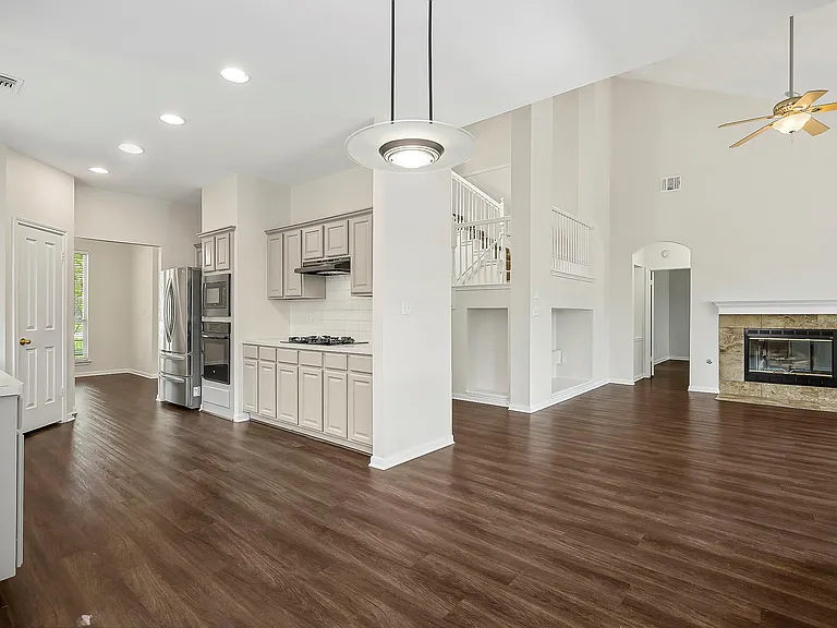 6921 Auckland Dr — Photo 12