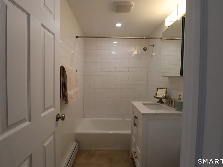 149 Garfield Ave — Photo 5