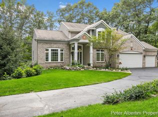 3511 Golden Ridge Dr NE, Rockford, MI 49341