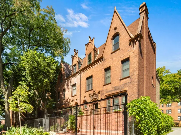 1372 E 52nd St, Chicago, IL 60615