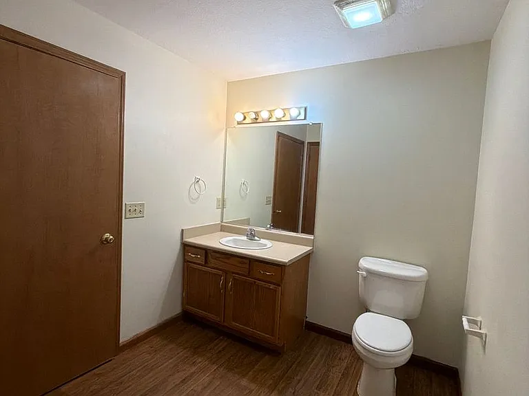 218 Stonewall Ct — Photo 17