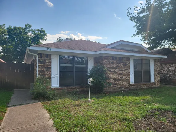 1308 Hackamore St, Mesquite, TX 75149