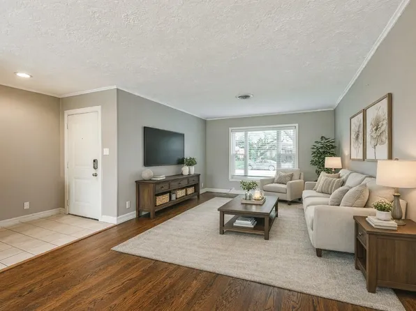 10251 Old Orchard Rd, La Porte, TX 77571