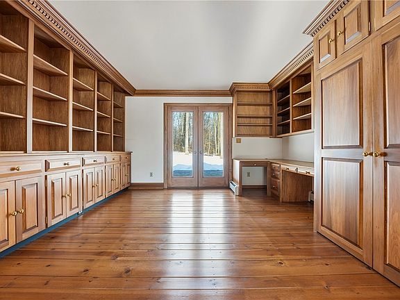 5th image of 1725 Mount Jackson Rd N