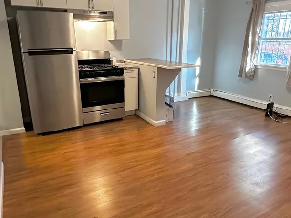 116 Garside St #1F, Newark, NJ 07104