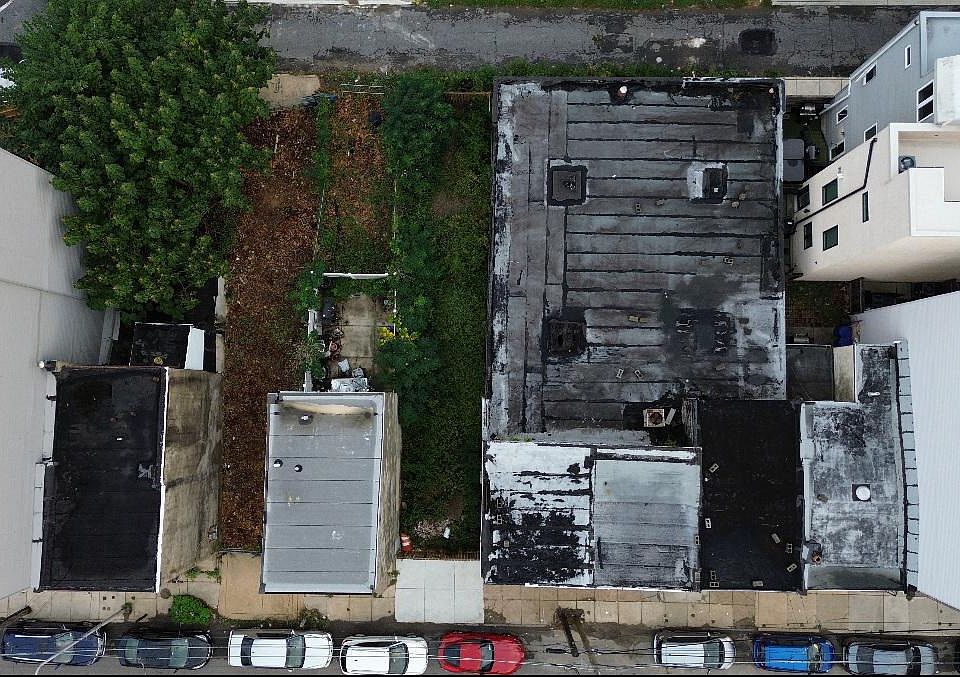2nd image of 2707 Federal St