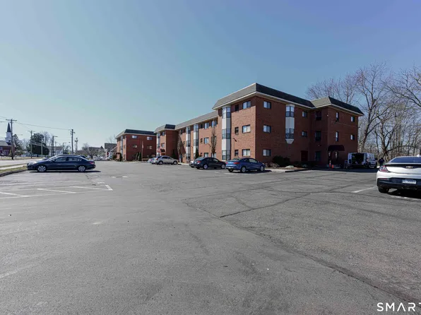 216 Quinnipiac Avenue APT 210, North Haven, CT 06473