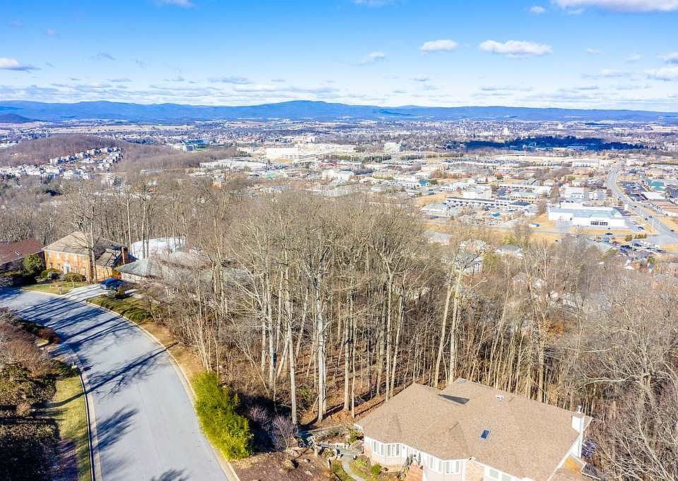 1st image of 171 Diamond Ct #22