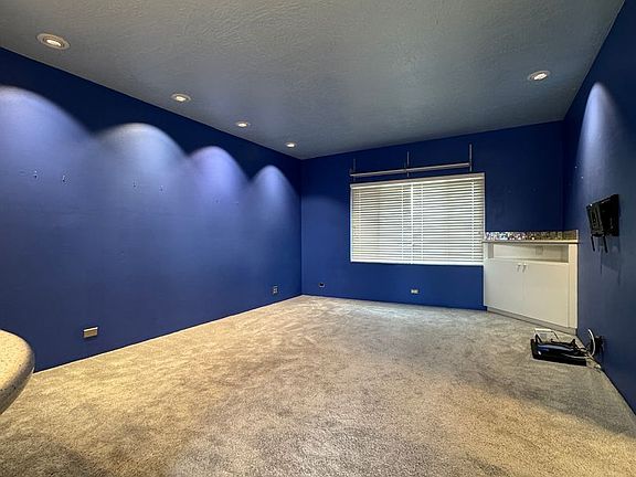 2nd image of 445 Washington Blvd APT 8