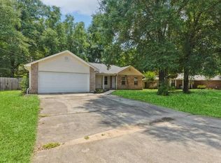 4812 Acorn Dr, Crestview, FL 32539
