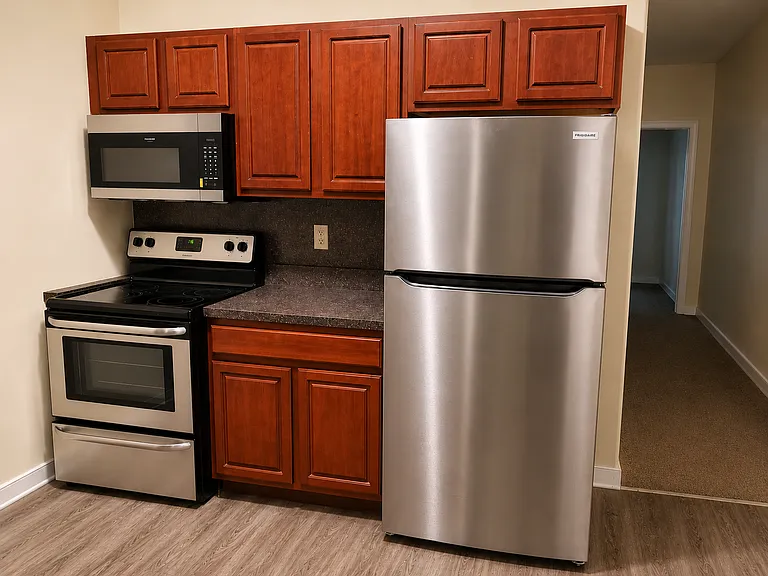 702 N Franklin St #1 — Photo 5